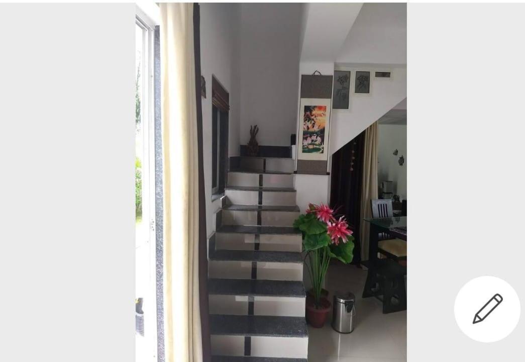 Marigold Stay Jambhulpada ภายนอก รูปภาพ